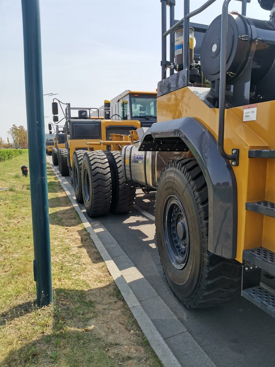 Mining haul truck fleet fitted with GZVIA tyre-pressure monitoring